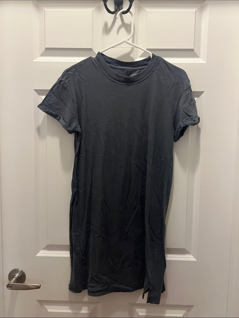 Time and Tru Short Sleeve Crewneck Tee in Charcoal